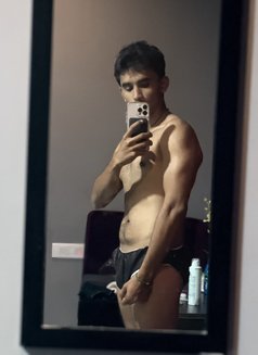 Mani - Male escort in Bangalore Photo 1 of 6