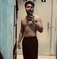 Dirty Deeds - Acompañantes masculino in Chandigarh