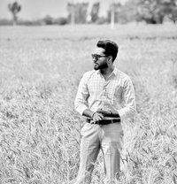 Dirty Deeds - Acompañantes masculino in Chandigarh