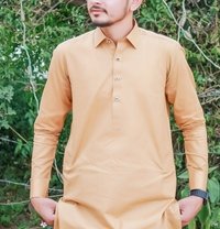 Mani - Male adult performer in Islamabad