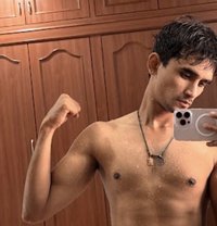 Manikanda - Male escort in Chennai