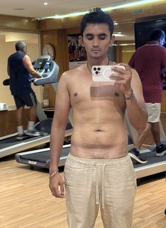 Manikanda - Male escort in Chennai Photo 7 of 9