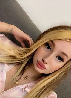 Manila Arabia (anal for extra) - puta in Dubai Photo 4 of 16