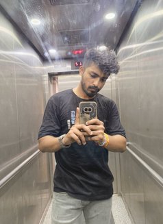 Manish - Male escort in Bangalore Photo 1 of 3