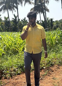 Manish - Male escort in Bangalore Photo 3 of 3