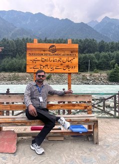 Manish - Male escort in Gurgaon Photo 3 of 3