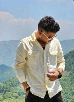 Manish - Acompañantes masculino in New Delhi Photo 1 of 3