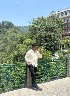 Manish - Acompañantes masculino in New Delhi Photo 3 of 3