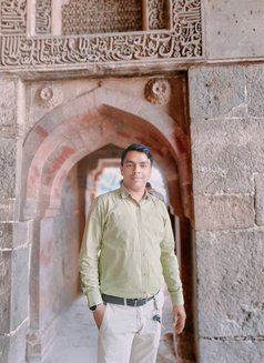 Manish - Male escort in New Delhi Photo 1 of 4