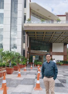 Manish - Male escort in New Delhi Photo 3 of 4