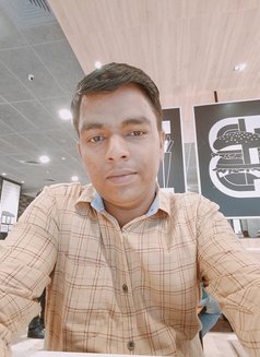 Manish - Male escort in New Delhi Photo 2 of 5