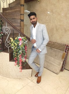 Manish - Male escort in New Delhi Photo 3 of 3