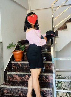 Manisha Dhakal for hand cash service - escort in Kathmandu Photo 2 of 2