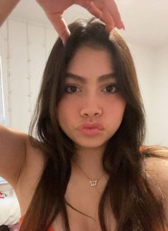 Manisha - escort in Abu Dhabi Photo 2 of 3