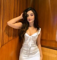 Manisha - companion in Dubai