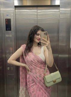 Manisha Kumari - escort in Chennai Photo 2 of 2