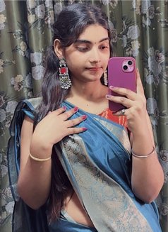 Manisha Kumari - escort in New Delhi Photo 1 of 2