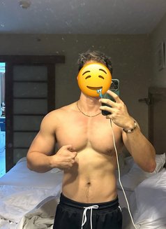 Manit - Male escort in New Delhi Photo 2 of 5