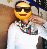 Manita - Intérprete de adultos in Kathmandu