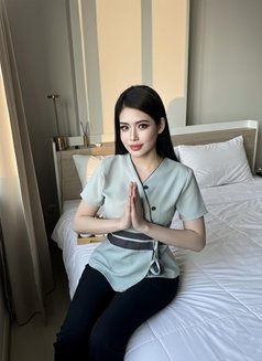 Manita VIP Comeplete with massage table - escort in Riyadh Photo 8 of 9