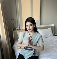 Manita VIP Comeplete with massage table - puta in Riyadh