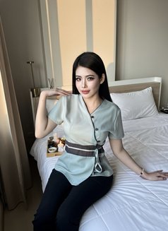 Manita VIP Comeplete with massage table - escort in Riyadh Photo 9 of 9