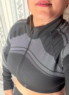 Manjeet Kaur real meet & cam - puta in New Delhi Photo 2 of 6