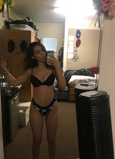 Manju - puta in Dubai Photo 7 of 7