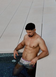 Manly Balkan Xl - Male escort in Dubai Photo 7 of 10