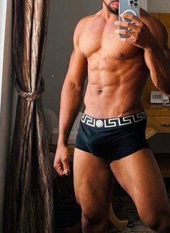 Manly hot - Male escort in Riyadh Photo 7 of 12