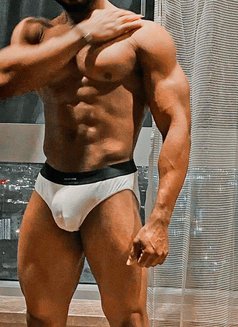 Manly hot - Male escort in Riyadh Photo 8 of 12
