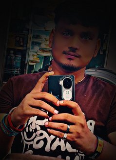 Mannu Vaishnav - Male escort in New Delhi Photo 1 of 4