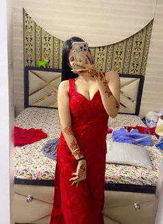 Mannat - escort in Ras al-Khaimah Photo 9 of 10