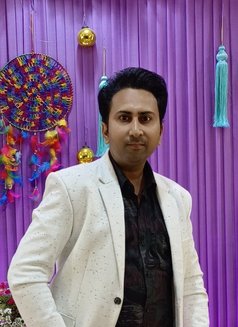 Mannu - Acompañantes masculino in New Delhi Photo 4 of 6