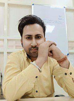 Mannu - Male escort in New Delhi Photo 8 of 8