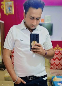 Mannu - Male escort in New Delhi Photo 9 of 9