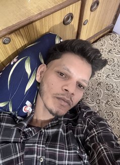 Mannu - masseur in New Delhi Photo 4 of 4