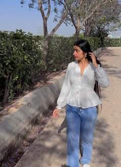 Mannu Yadav - puta in Gurgaon Photo 4 of 6