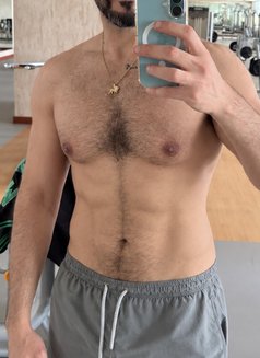 Mano - Acompañantes masculino in Al Manama Photo 9 of 9