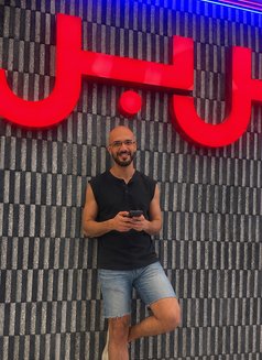 Mano - Acompañantes masculino in Riyadh Photo 7 of 8