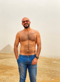 Mano - Acompañantes masculino in Riyadh Photo 9 of 11