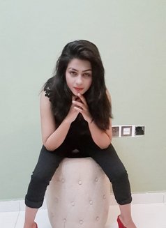 Mano Indian Girl - puta in Sharjah Photo 3 of 4