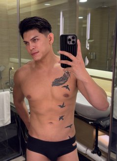 MANofCLASSZ - Acompañantes masculino in Kuala Lumpur Photo 7 of 11