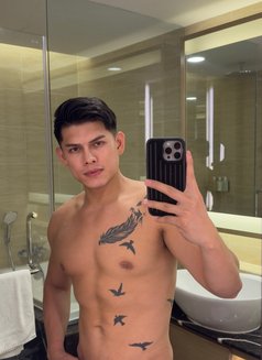 MANofCLASSZ - Acompañantes masculino in Kuala Lumpur Photo 10 of 11