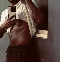 Manoj Kumar - Acompañantes masculino in Bangalore