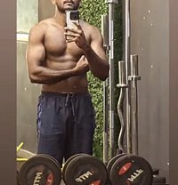 Manoj Kumar - Acompañantes masculino in Bangalore