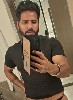 MANPREET CHOPRA - Male escort in Kolkata Photo 14 of 16