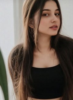 Manpreet in Sharjah Al Nahda - puta in Sharjah Photo 2 of 4