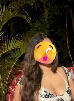 Manpreet Kaur - escort in New Delhi Photo 2 of 5