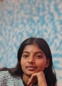 Manshi Arora ( Cam & Real Meet) - puta in Bangalore Photo 1 of 1